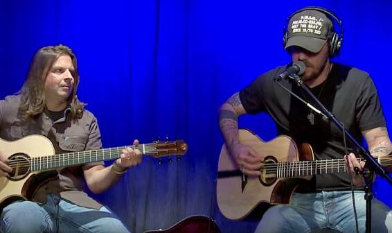 Video: SAINT ASONIA Performs Acoustic Version Of &#039;Better Place&#039; At &#039;HardDrive Radio&#039; Studio