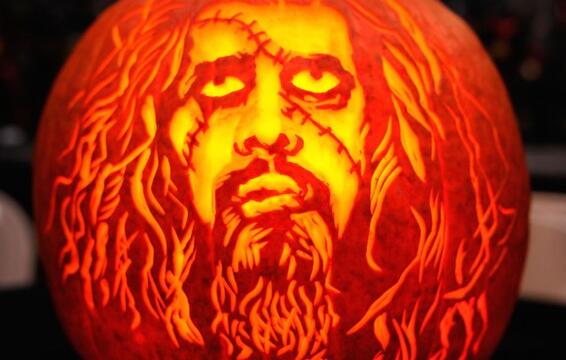 Rob Zombie Takes Facebook Troll to Town