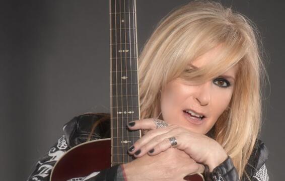 LITA FORD Says THE RUNAWAYS &#039;Carved The Path&#039; For Women In Today&#039;s Rock Scene