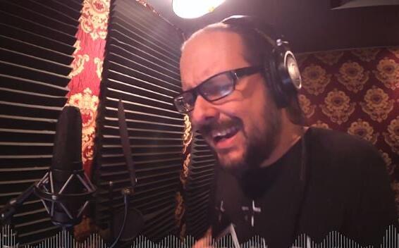 Video: KORN&#039;s JONATHAN DAVIS In Studio Recording New Song &#039;Can You Hear Me&#039;