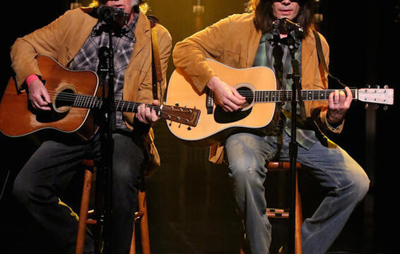 Neil Young Sings &quot;Old Man&quot; With Jimmy Fallon&#039;s &quot;Neil Young&quot; on &quot;The Tonight Show&quot;