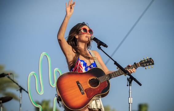 Kacey Musgraves Covers Coldplay’s ‘Yellow’ on BBC Radio, Debuts New Material