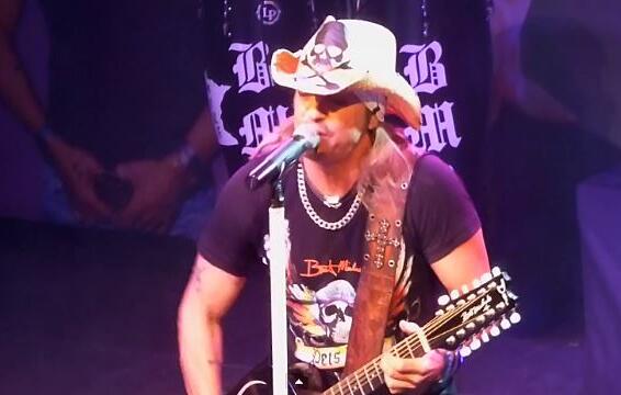 BRET MICHAELS: Fan-Filmed Video Footage Of Sioux Falls Concert