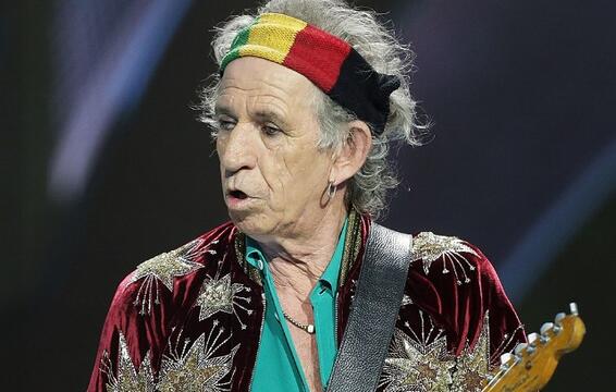 Keith Richards: Metallica and Black Sabbath Are ‘Jokes,’ Rap Is for ‘Tone-Deaf People’