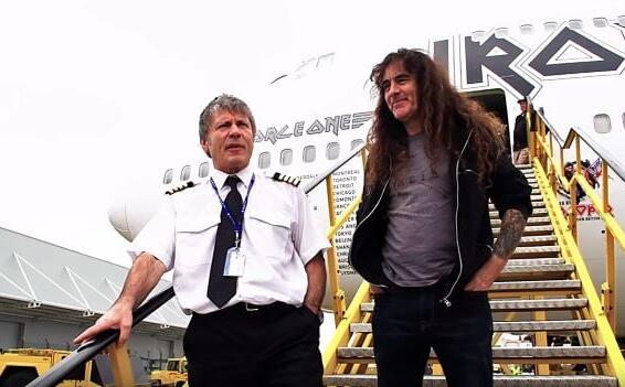 Watch IRON MAIDEN&#039;s &#039;Ed Force One&#039; Plane Land In U.K. Ahead Of DOWNLOAD Appearance