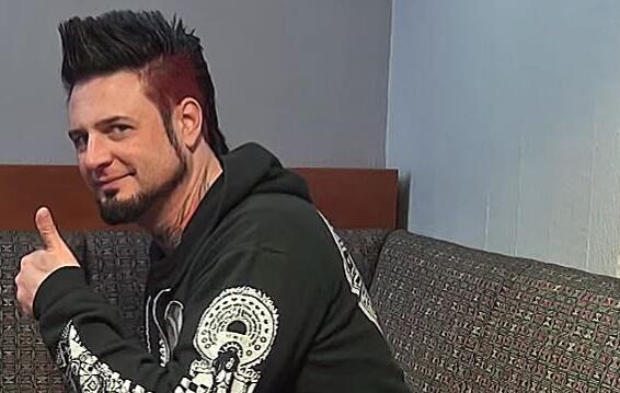FIVE FINGER DEATH PUNCH&#039;s JASON HOOK On &#039;Got Your Six&#039;: We Wanted To Make A &#039;High-Potency, Heavy Record&#039;