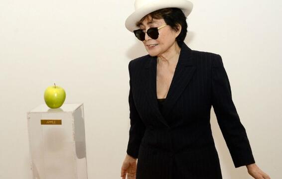 Yoko Ono Teams With Death Cab for Cutie, tUnE-yArDs, and More for ‘Yes, I’m a Witch Too’
