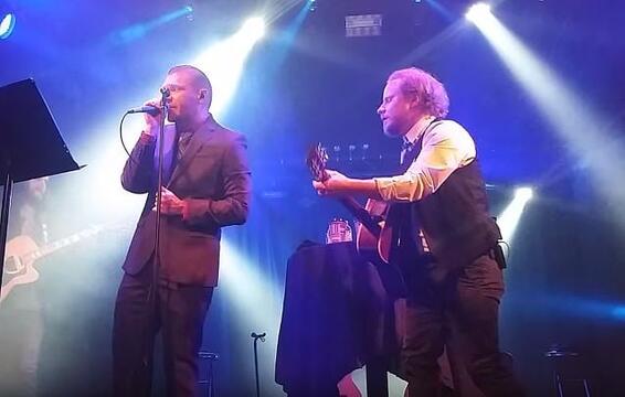 SHINEDOWN&#039;s SMITH, MYERS Pay Tribute To SCOTT WEILAND With &#039;Big Empty&#039; Performance (Video)