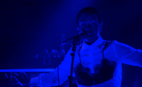 Lauryn Hill Performs &quot;Ready or Not&quot; in Brooklyn, Announces Pay-Per-View Concert Film