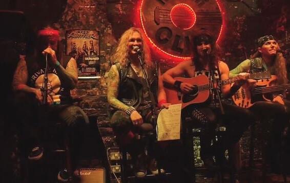 STEEL PANTHER Plays Intimate Acoustic Show In London; Video Available