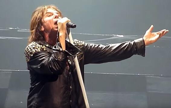 Video: EUROPE Performs In Toulouse, France