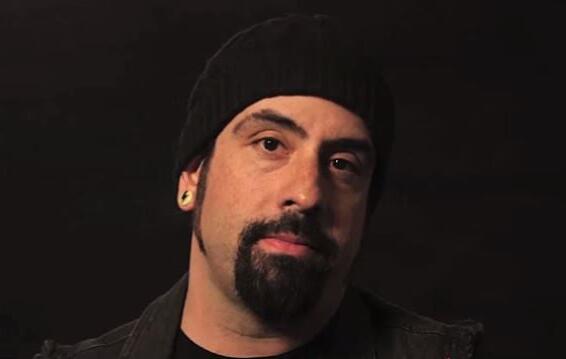 VOLBEAT&#039;s ROB CAGGIANO: The Night MOTÖRHEAD&#039;s LEMMY Thought I Drank His Last Beer
