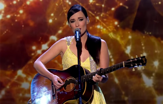 Kacey Musgraves Performs a Beautiful Cover of Coldplay’s ‘Yellow’ For English Royalty