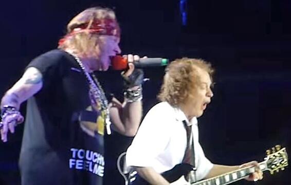 Video: AXL ROSE-Fronted AC/DC Performs &#039;Touch Too Much&#039; In Aarhus, Denmark