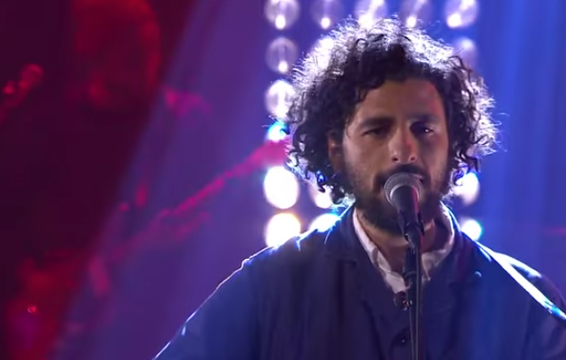 José González Covers TLC&#039;s &quot;Waterfalls&quot; and John Lennon&#039;s &quot;Woman&quot;