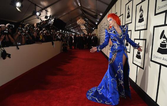 Lady Gaga and Nile Rodgers Pay Tribute to David Bowie at the 2016 Grammy Awards