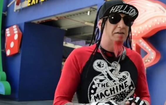 HELLYEAH&#039;s CHAD GRAY Recalls &#039;Emotional&#039; Recording Session For &#039;I Don&#039;t Care Anymore&#039;