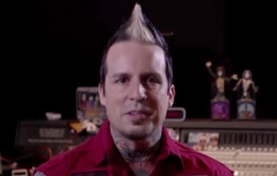 FIVE FINGER DEATH PUNCH&#039;s JEREMY SPENCER Recalls Opening For PANTERA When He Was 17 Years Old