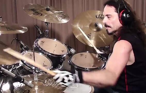 Ex-MEGADETH Drummer NICK MENZA Interviewed Two Weeks Before His Death: I Miss Playing In Front Of Big Crowds