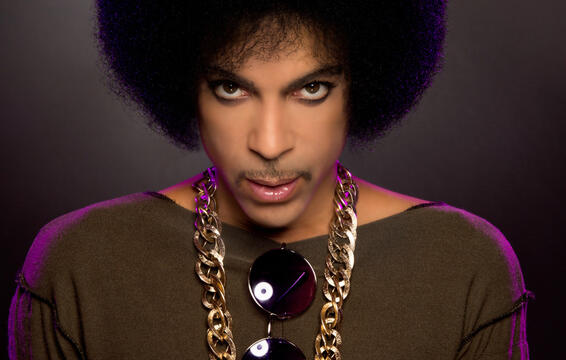 Questlove escreve ensaio sobre Prince