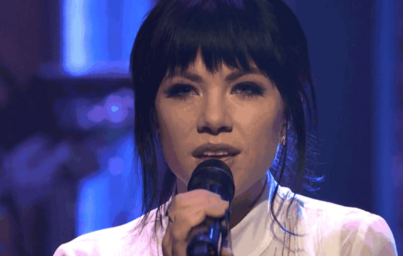 Carly Rae Jepsen Performs Two ‘E•MO•TION’ Cuts on ‘Late Night’