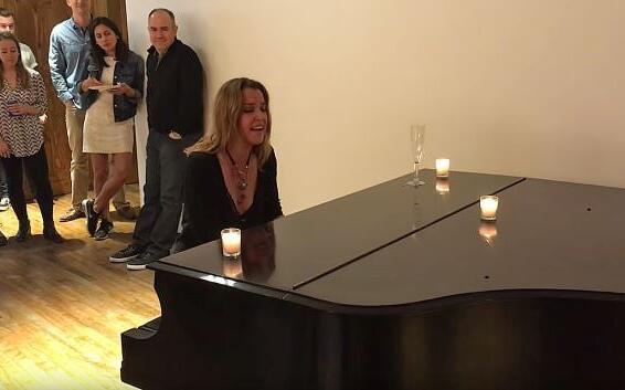 Watch HALESTORM&#039;s LZZY HALE Perform &#039;Dear Daughter&#039; On Piano At ATLANTIC Offices