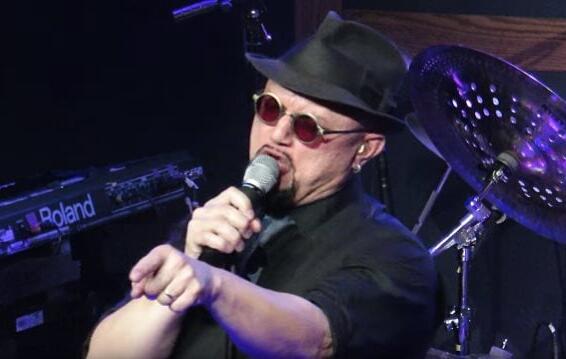 Ex-QUEENSRŸCHE Singer GEOFF TATE: &#039;You Definitely Don&#039;t Wanna End Your Days As A Bitter Person&#039;