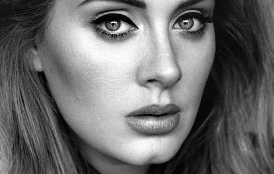 Adele não fazia festivais mas é cabeça de cartaz em Glastonbury