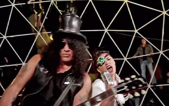 SLASH Featured In MISS BANG BANG&#039;s &#039;Punch Drunk Lover&#039; Video