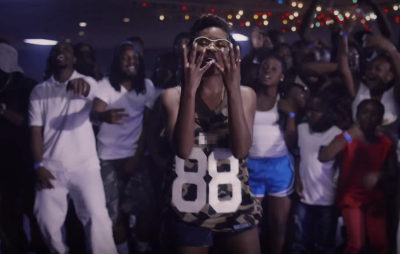 Dej Loaf Hits the Roller Rink in &quot;Back Up&quot; Video Featuring Big Sean