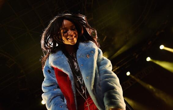‘SNL’ Taps Wiz Khalifa, Florence + the Machine, and Rihanna to Close Season