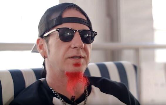 HELLYEAH&#039;s CHAD GRAY Expects A Lot From His Bandmates And Crew