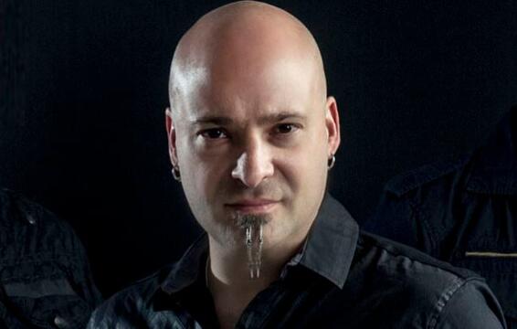 DISTURBED Singer Blasts Media&#039;s &#039;Continued Perpetuation Of False Level Of Excess And Opulence&#039; In Rock