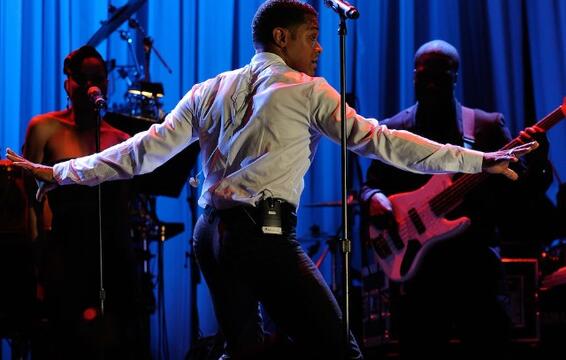 Maxwell Traveled From Haiti to the Bedroom for ‘blackSUMMERS’night’