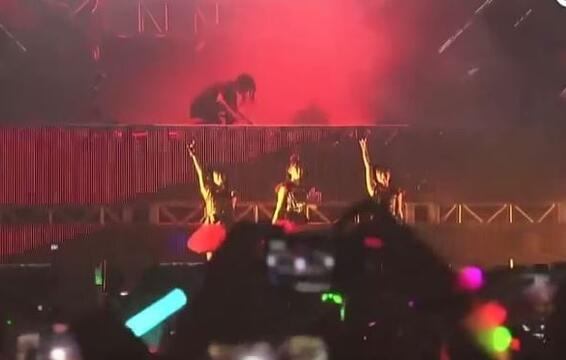 Video: BABYMETAL Performs With SKRILLEX At ULTRA JAPAN Electronic Music Festival