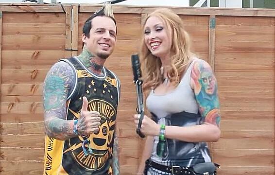 FIVE FINGER DEATH PUNCH&#039;s JEREMY SPENCER On Memphis Onstage Meltdown: &#039;It Was An Off Night&#039;