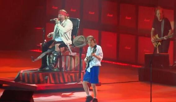 AC/DC Performs &#039;If You Want Blood (You&#039;ve Got It)&#039; Live For First Time Since 2003 In Marseille, France