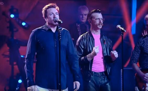 Duran Duran and Eagles of Death Metal Perform &quot;Save a Prayer&quot; Together on &quot;TFI Friday&quot;
