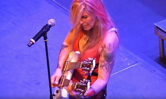 Video: LITA FORD Performs In Las Vegas