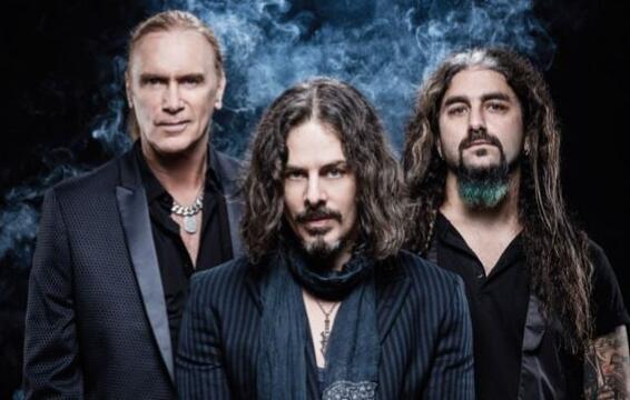 THE WINERY DOGS: Santiago Show To Be Filmed For Upcoming DVD, Blu-Ray