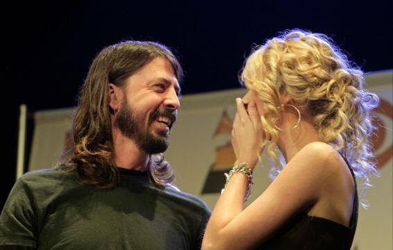 Taylor Swift Rescued Dave Grohl From Looking Stoned in Front of Paul McCartney