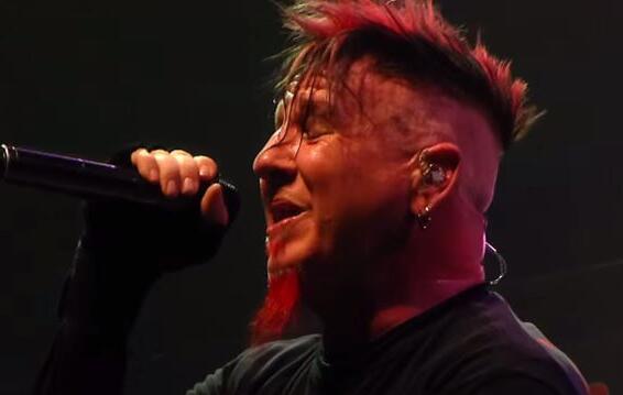 HELLYEAH&#039;s CHAD GRAY: DIMEBAG Inspired People To Live In The Moment