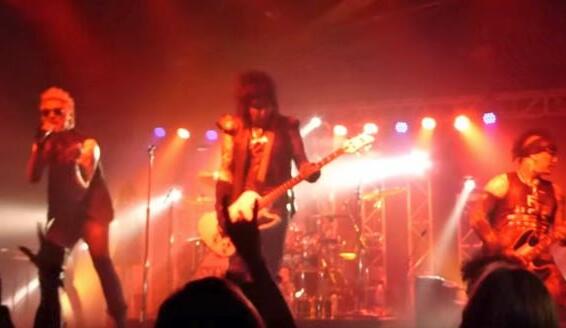 Video: SIXX:A.M. Performs In Nashville