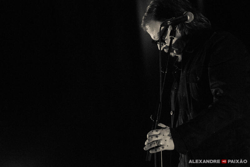 Mark Lanegan no Cinema São Jorge. Distante, mas sinónimo de excelência