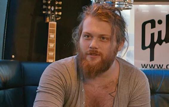 Former ASKING ALEXANDRIA Singer DANNY WORSNOP Slams Band