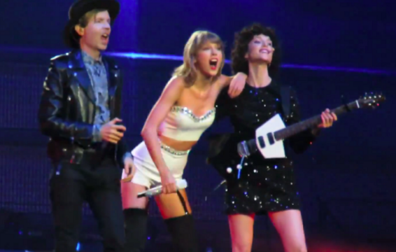 Taylor Swift Performs ‘Dreams’ With Beck and St. Vincent