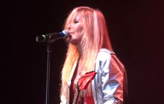 Video: LITA FORD Performs In Omaha