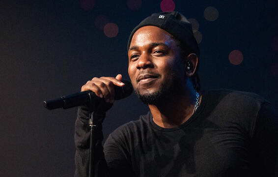 Kendrick Lamar Performs &quot;Wesley&#039;s Theory&quot; &quot;Hood Politics&quot;, and &quot;i&quot; on &quot;Austin City Limits&quot;
