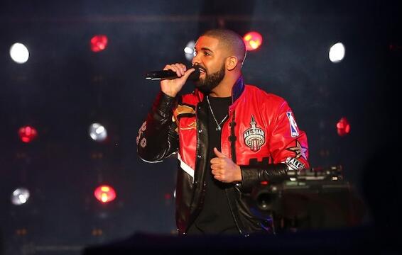 Drake Will Host ‘Saturday Night Live’ Later This Month