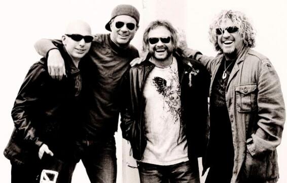 One New CHICKENFOOT Song &#039;In The Works,&#039; With More Possibly On The Way, Says JOE SATRIANI